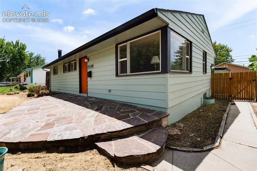 2518 Meadowlark Lane Colorado Springs, CO 80909