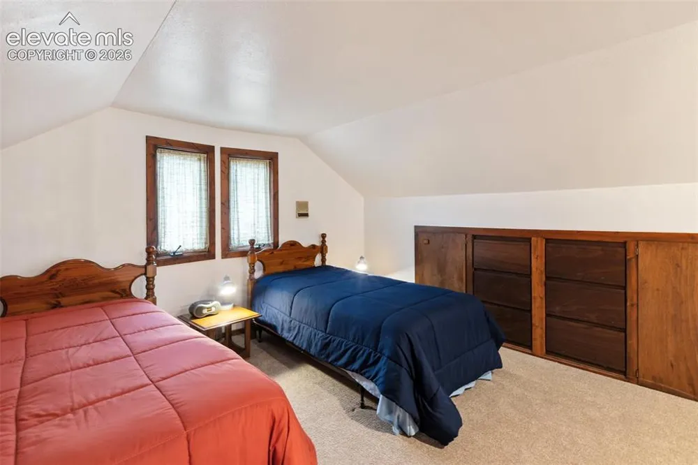 10311 El Paso Avenue Green Mountain Falls, CO 80819