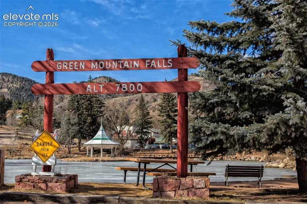 10311 El Paso Avenue Green Mountain Falls, CO 80819