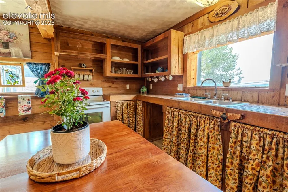 426 S 4th Street Victor, CO 80860