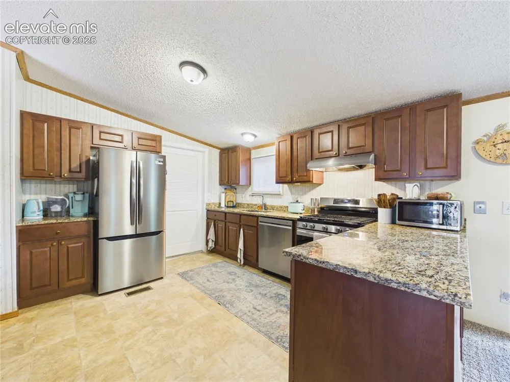 1047 S Saddlerock Drive Pueblo West, CO 81007