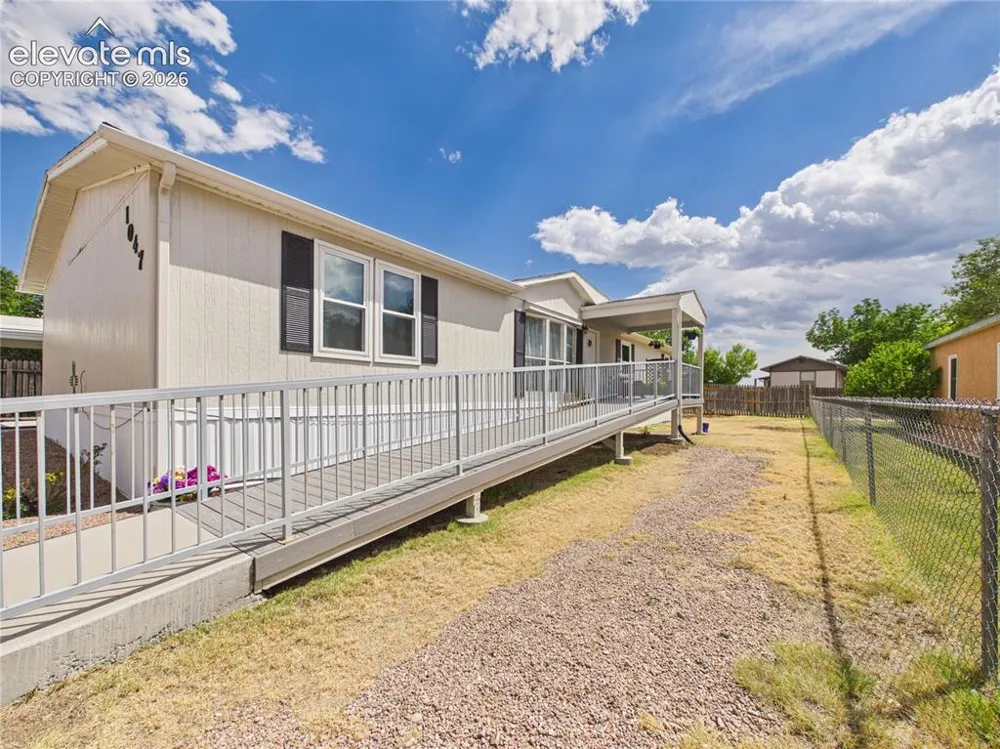 1047 S Saddlerock Drive Pueblo West, CO 81007
