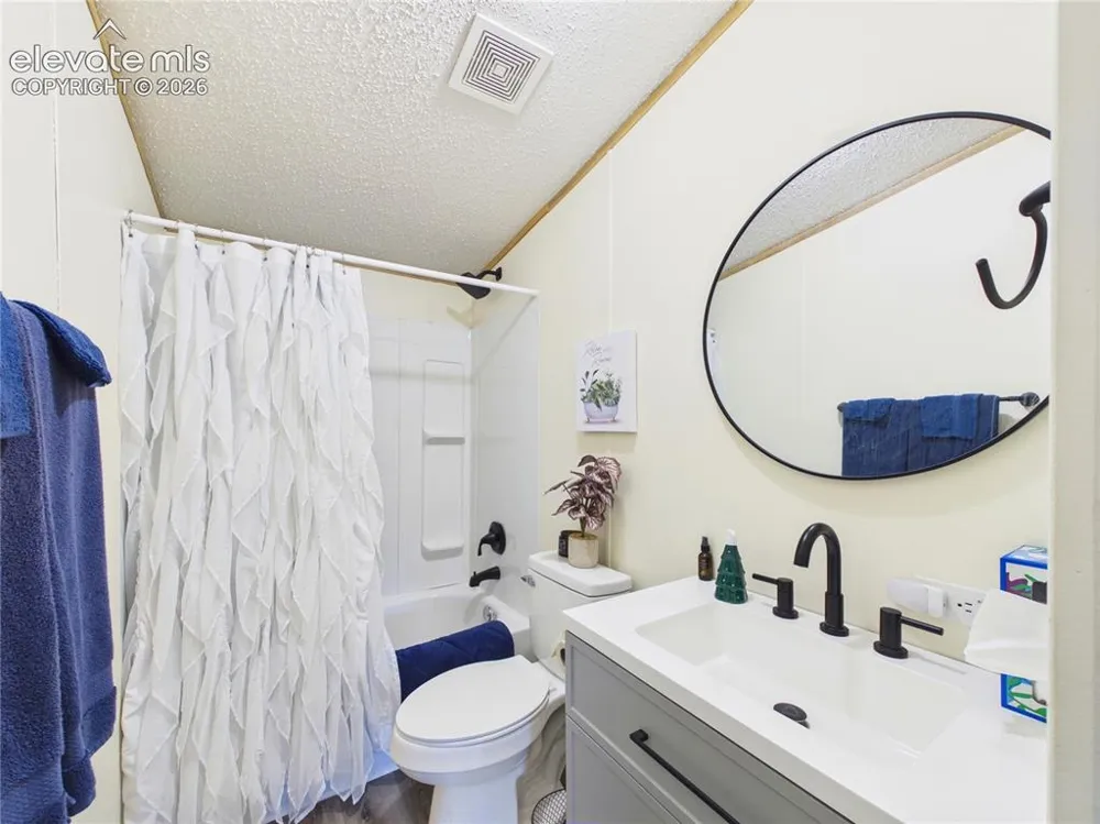 1047 S Saddlerock Drive Pueblo West, CO 81007