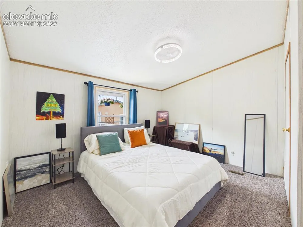 1047 S Saddlerock Drive Pueblo West, CO 81007