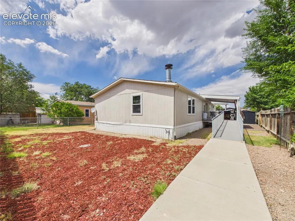 1047 S Saddlerock Drive Pueblo West, CO 81007