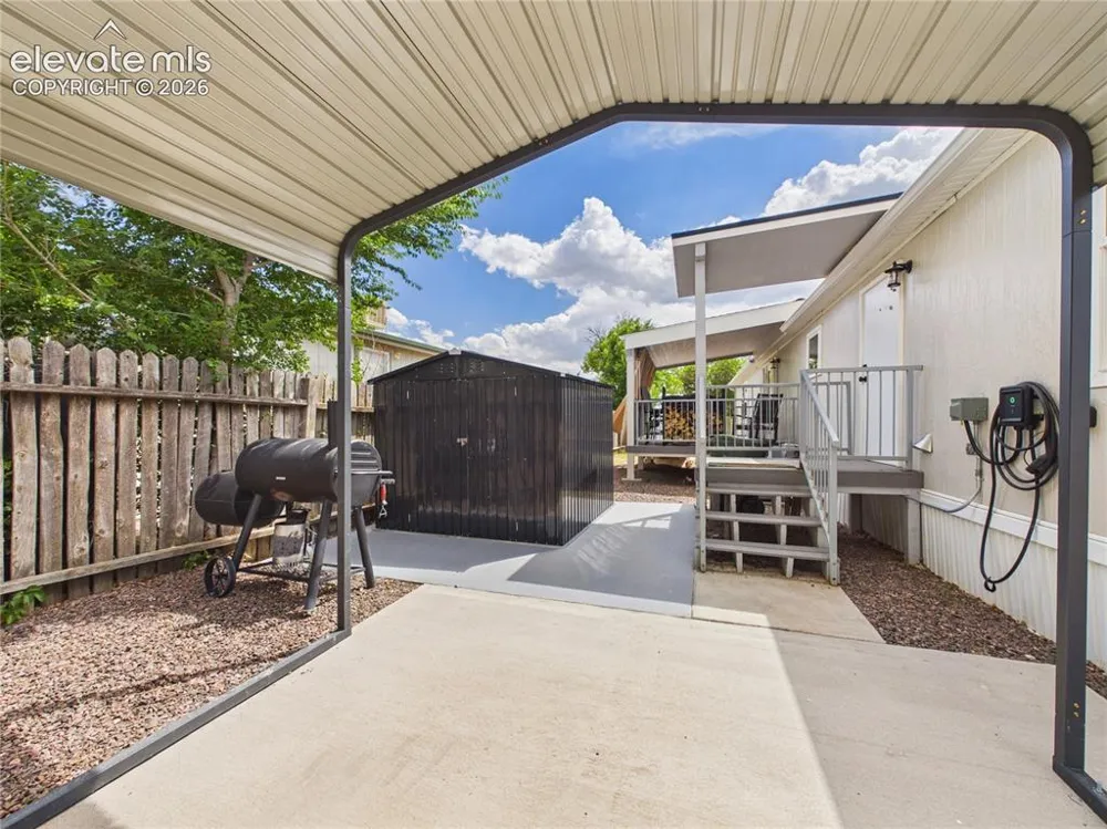 1047 S Saddlerock Drive Pueblo West, CO 81007