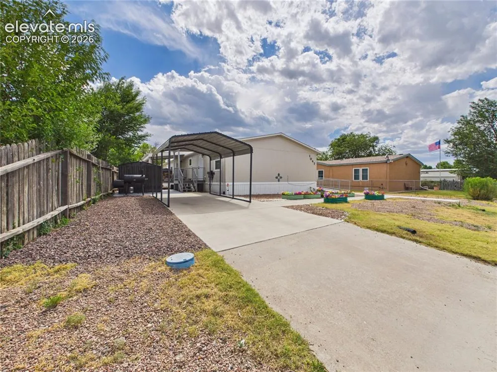 1047 S Saddlerock Drive Pueblo West, CO 81007