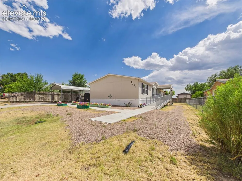 1047 S Saddlerock Drive Pueblo West, CO 81007