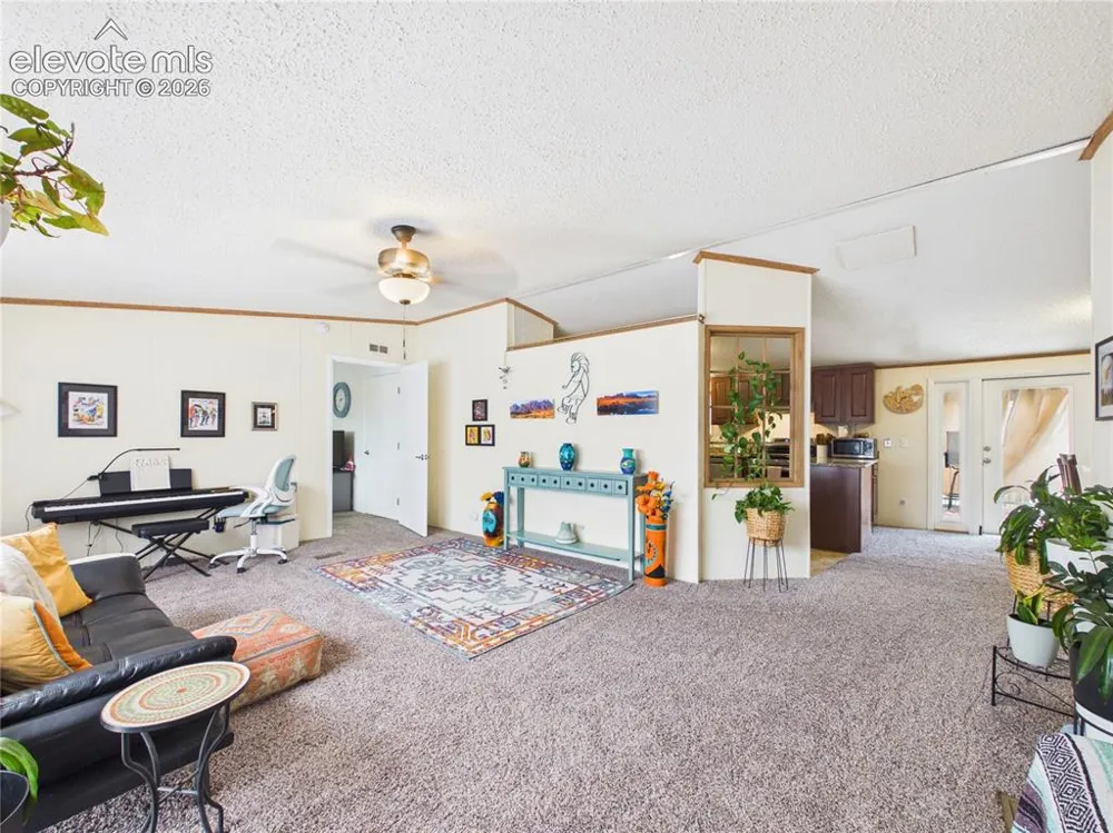 1047 S Saddlerock Drive Pueblo West, CO 81007