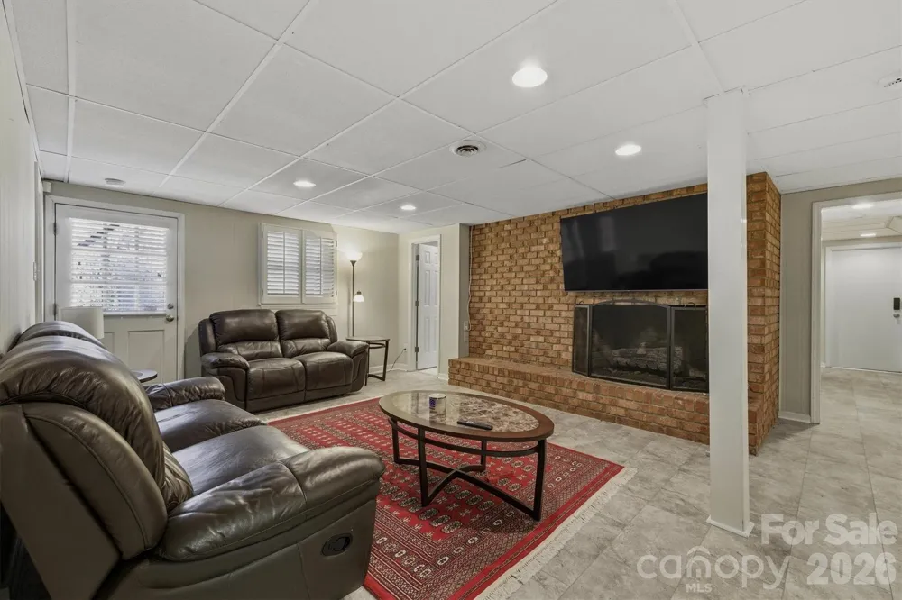 136 Mimosa Hills Drive Morganton, NC 28655