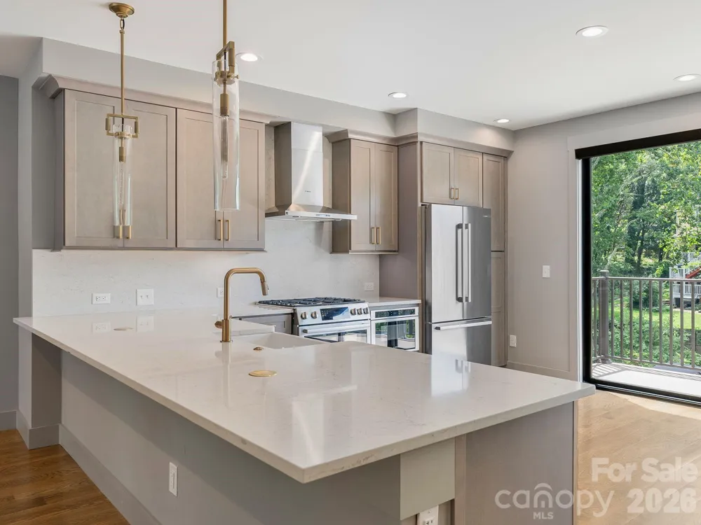 229 Broadway Street Asheville, NC 28801
