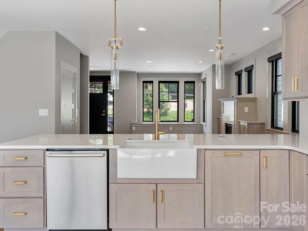 229 Broadway Street Asheville, NC 28801
