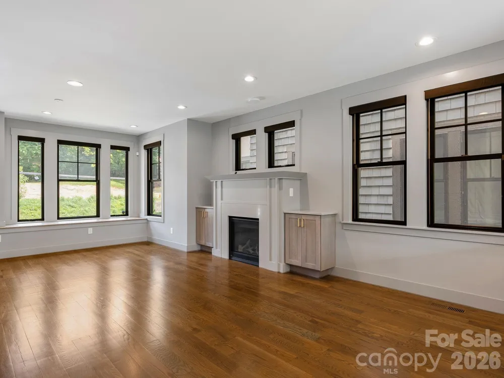 229 Broadway Street Asheville, NC 28801