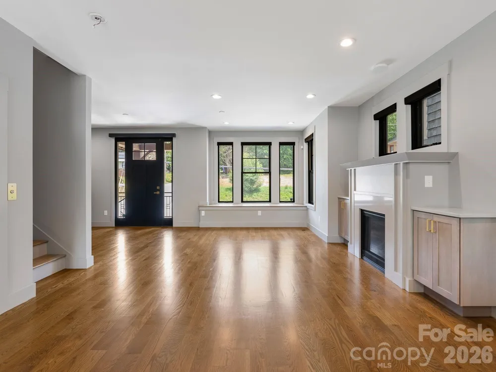 229 Broadway Street Asheville, NC 28801
