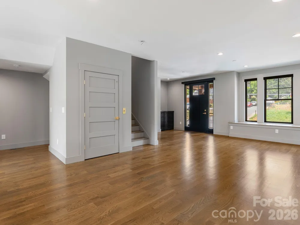 229 Broadway Street Asheville, NC 28801