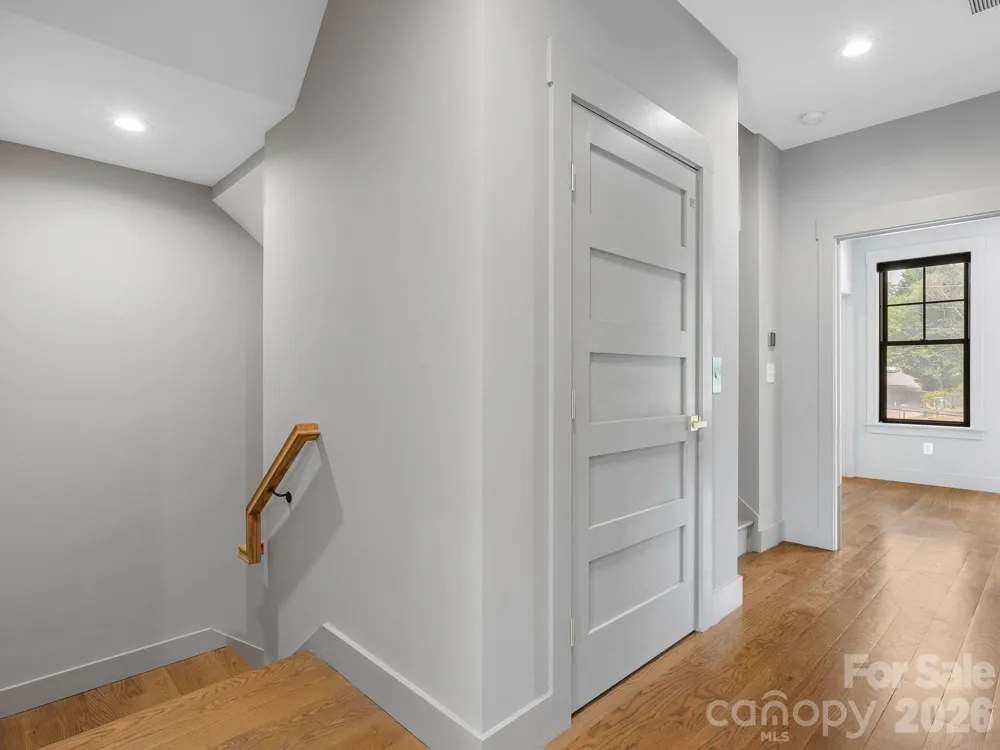 229 Broadway Street Asheville, NC 28801