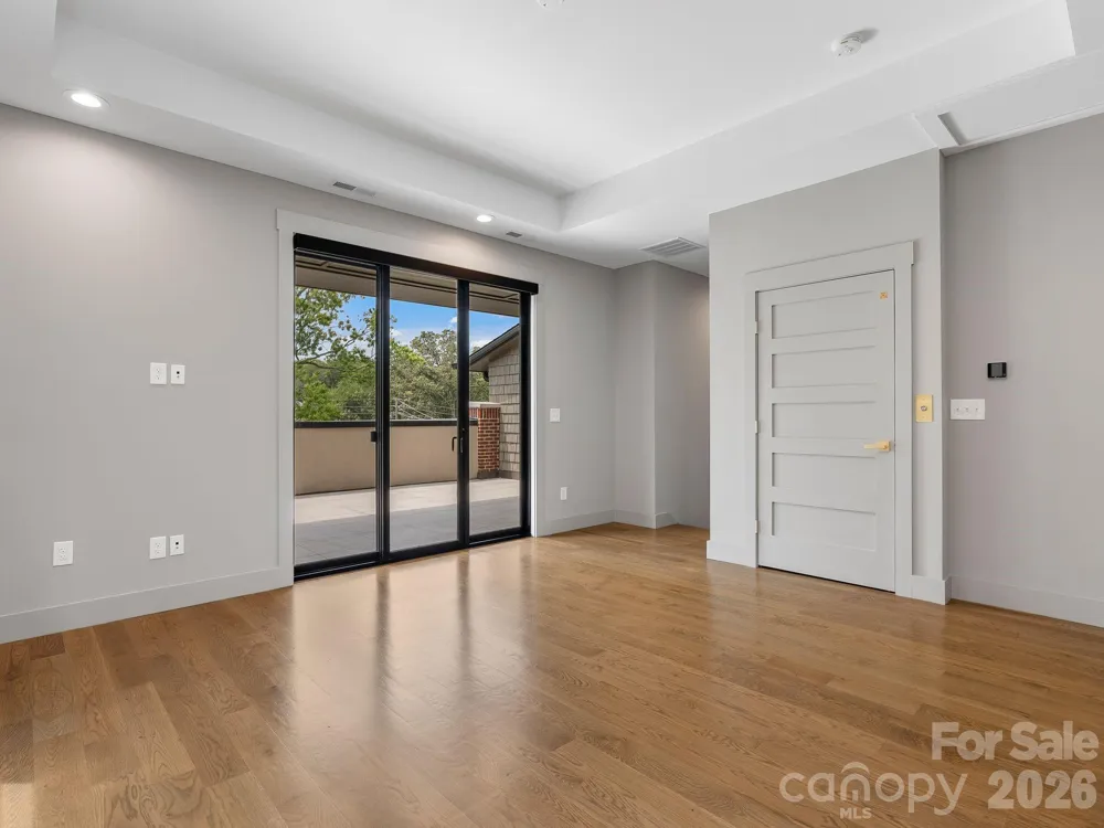 229 Broadway Street Asheville, NC 28801