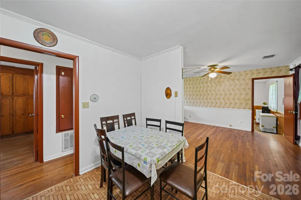 323 Meadowbrook Drive Matthews, NC 28104