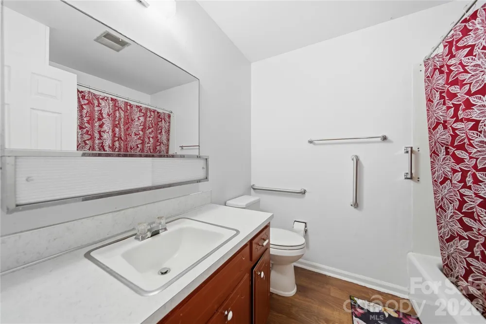 323 Meadowbrook Drive Matthews, NC 28104