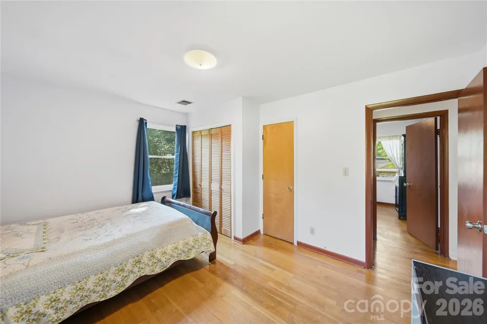 323 Meadowbrook Drive Matthews, NC 28104