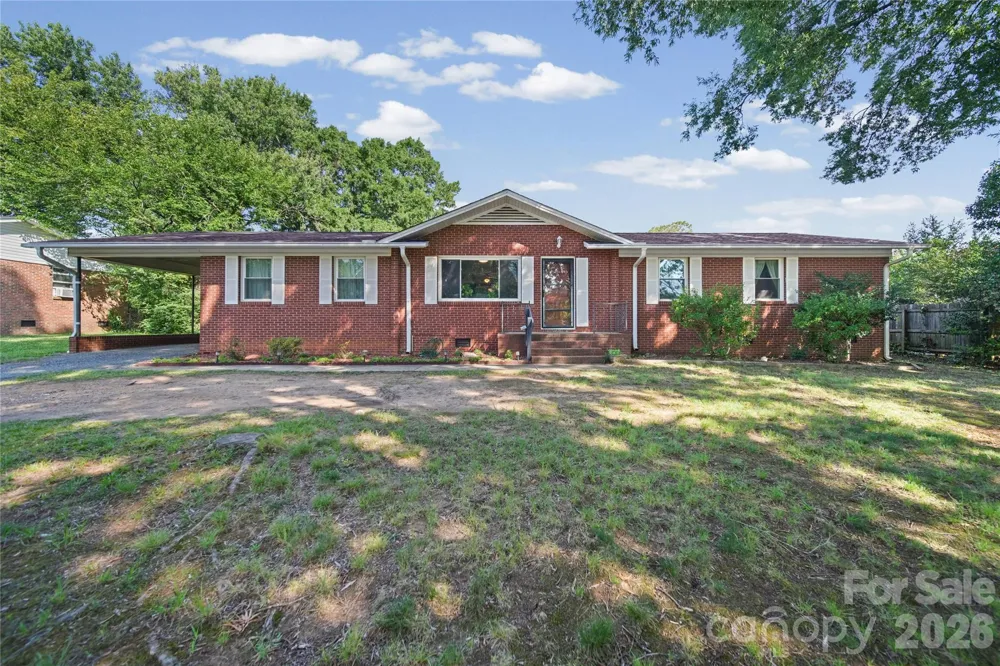 323 Meadowbrook Drive Matthews, NC 28104