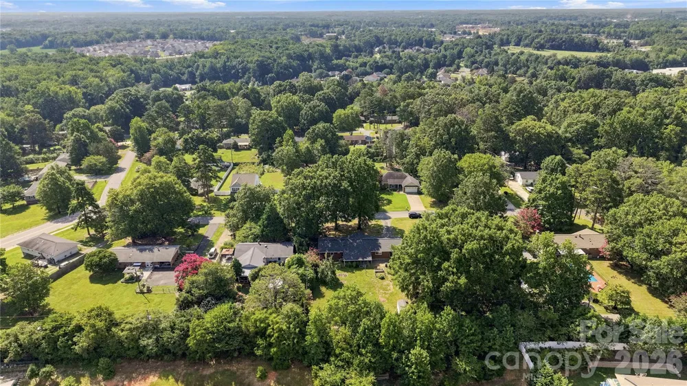 323 Meadowbrook Drive Matthews, NC 28104