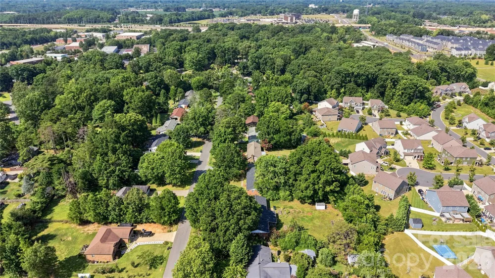 323 Meadowbrook Drive Matthews, NC 28104