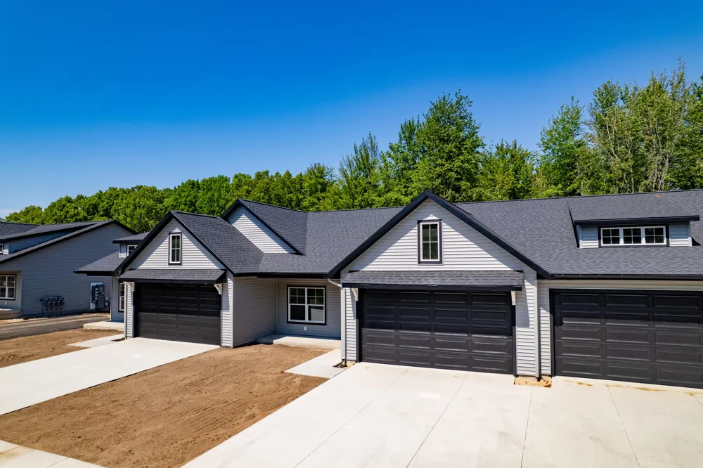 17428 Ridge Avenue Spring Lake, MI 49456