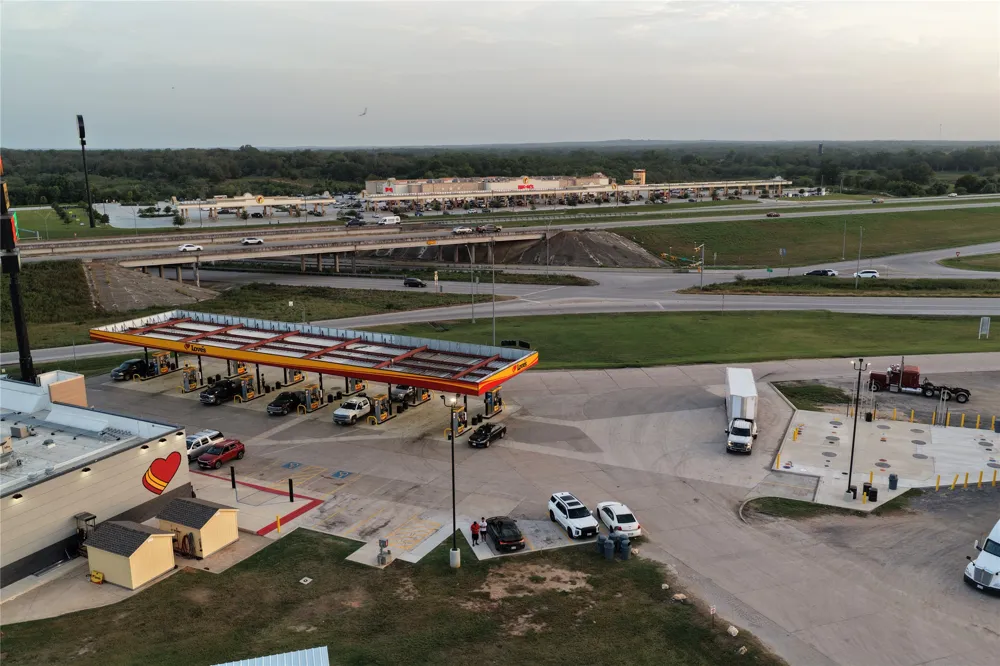HWY 90 Luling, TX 78648