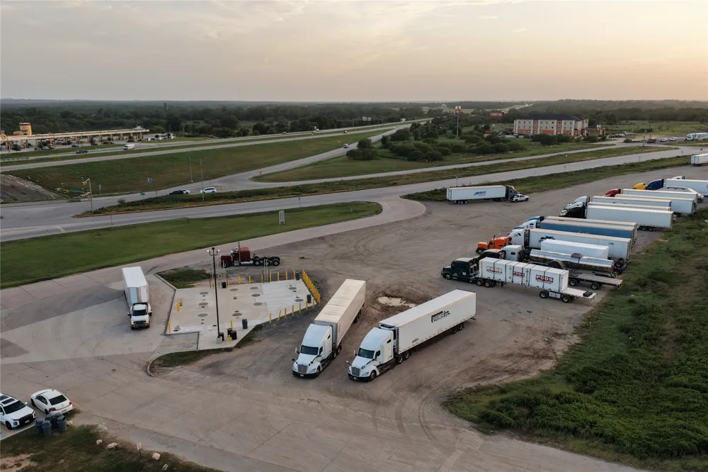 HWY 90 Luling, TX 78648