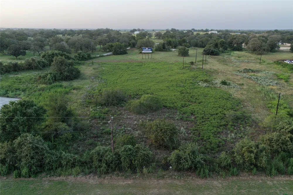 HWY 90 Luling, TX 78648