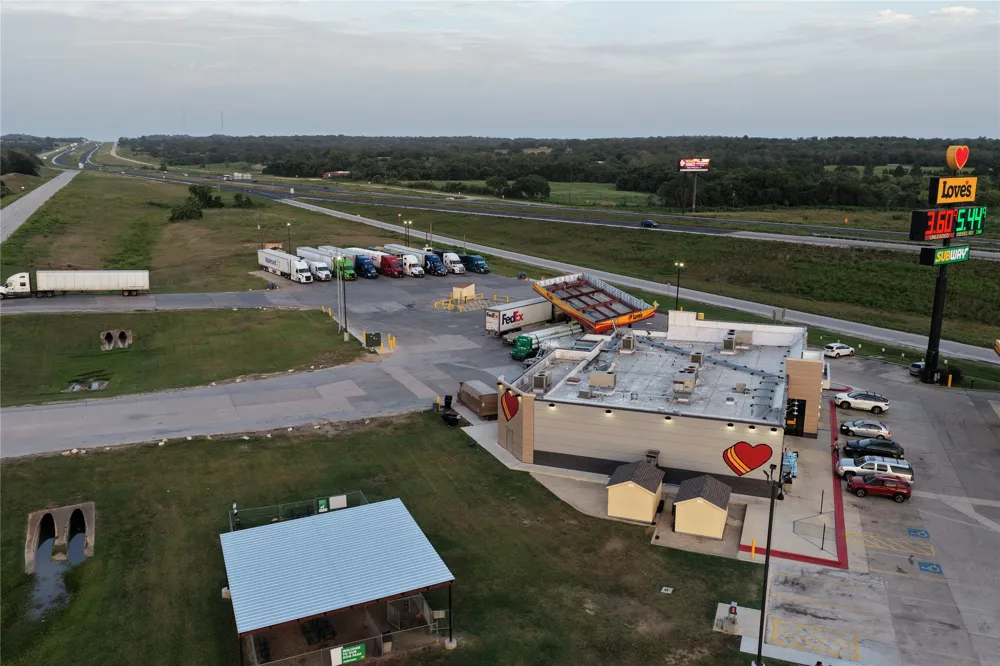 HWY 90 Luling, TX 78648
