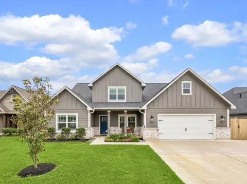 111 Creekside Lane