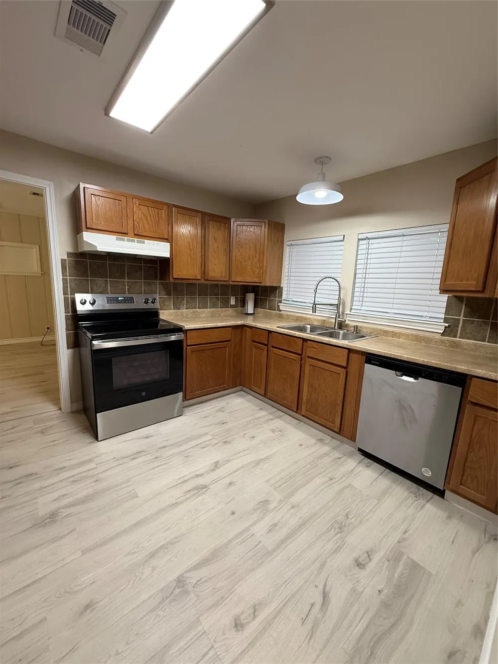 1102 E 2nd Street Sweeny, TX 77480