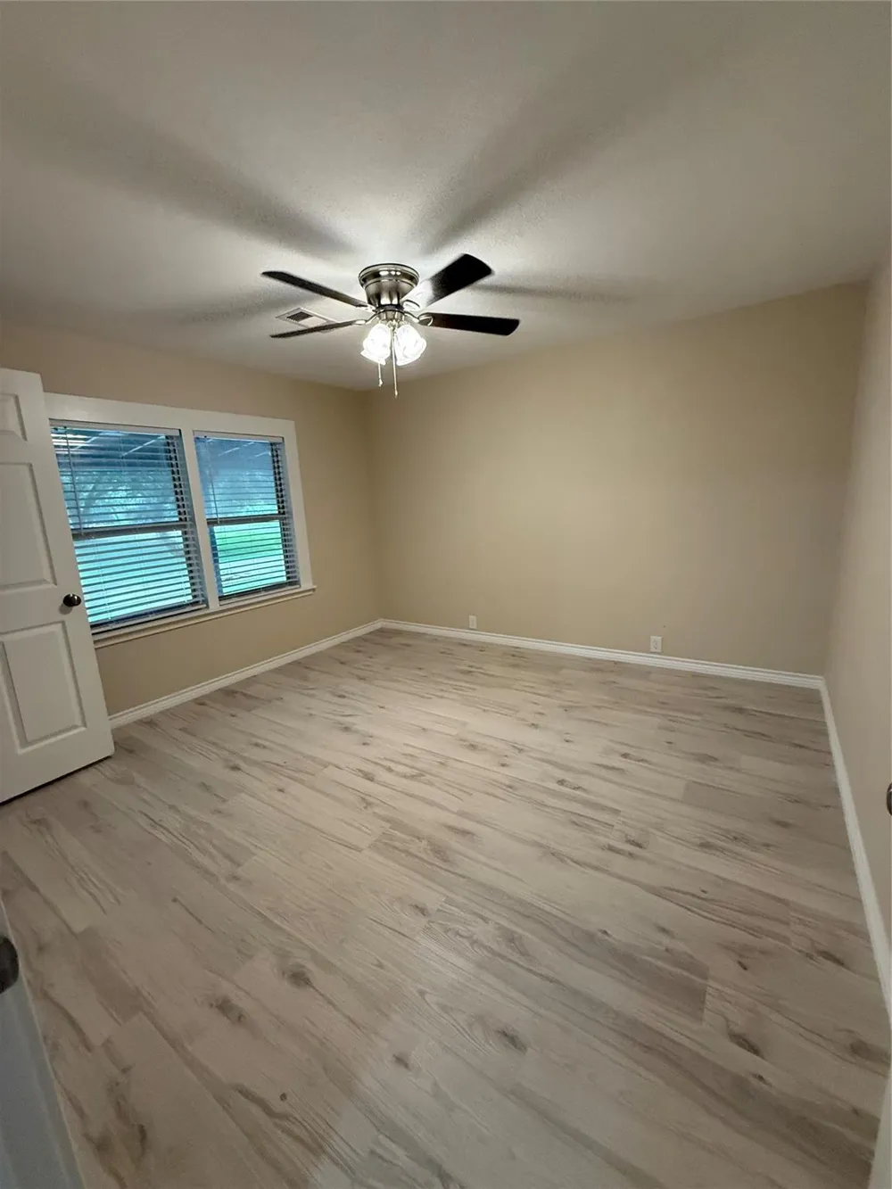 1102 E 2nd Street Sweeny, TX 77480