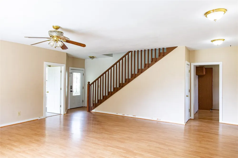 403 Leveridge East Bernard, TX 77435
