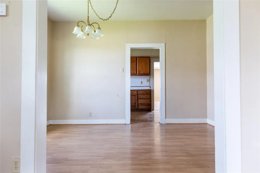 403 Leveridge East Bernard, TX 77435