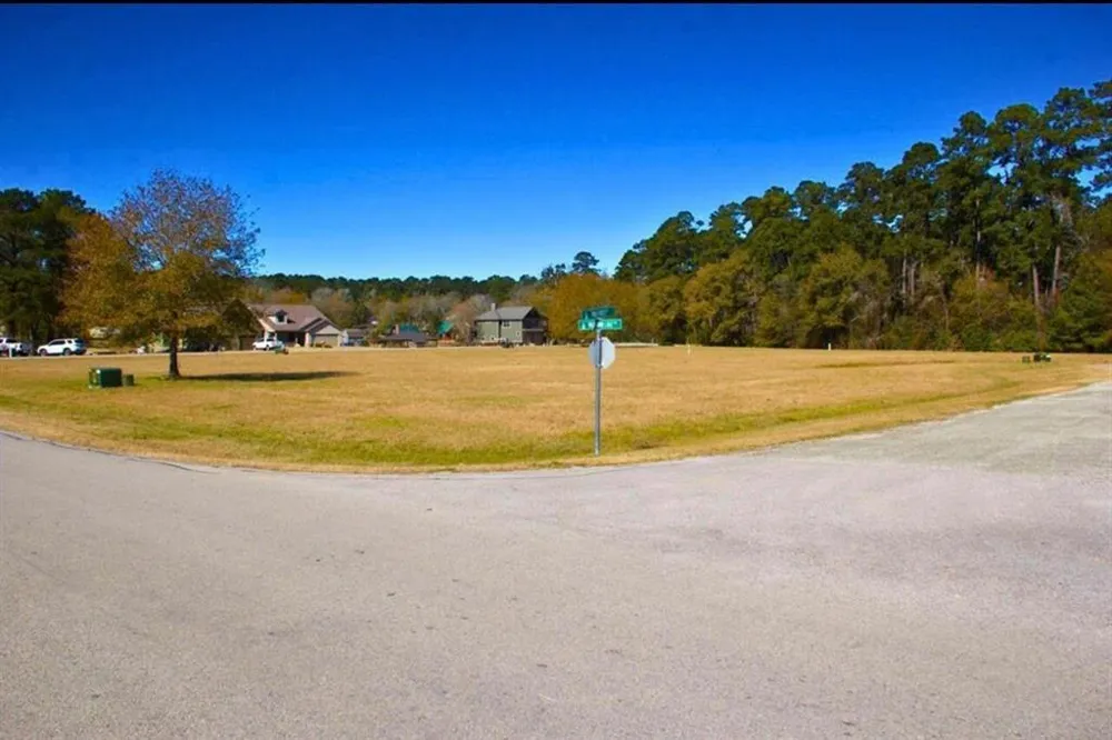 1 Wild Forest Court Huntsville, TX 77340