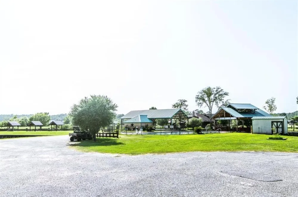 1 Wild Forest Court Huntsville, TX 77340