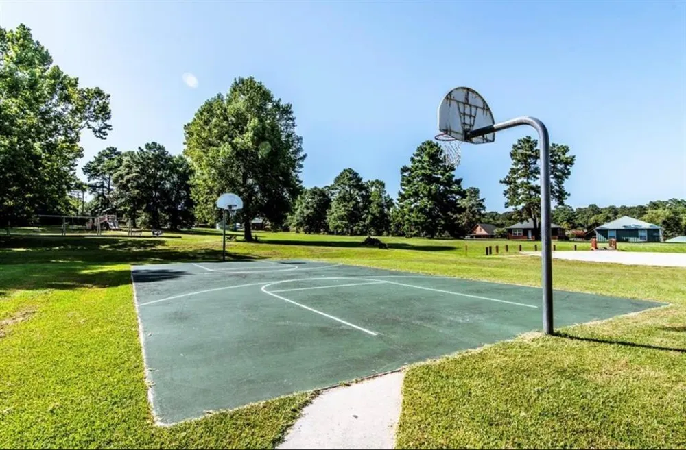1 Wild Forest Court Huntsville, TX 77340