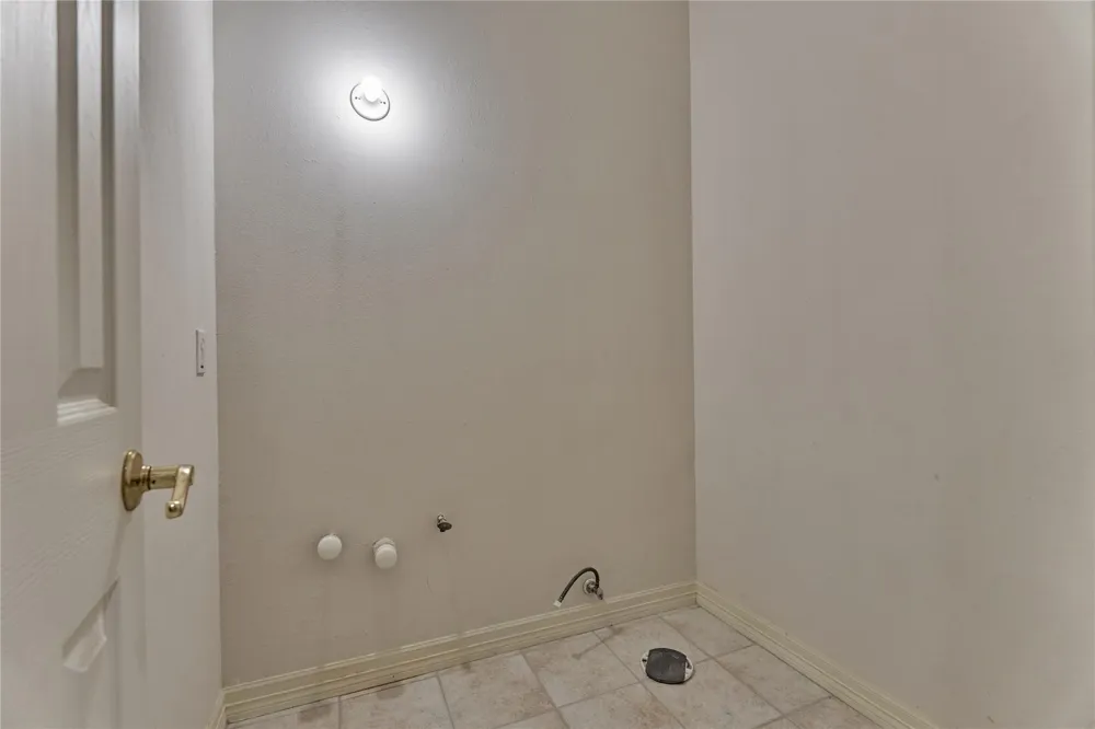 9370 Escondido Drive Willis, TX 77318