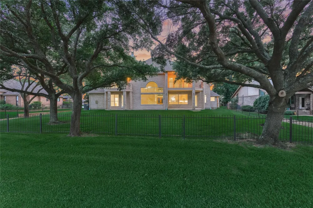 9370 Escondido Drive Willis, TX 77318
