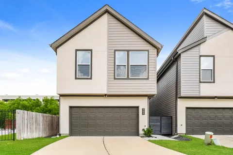 305 Centro Circle