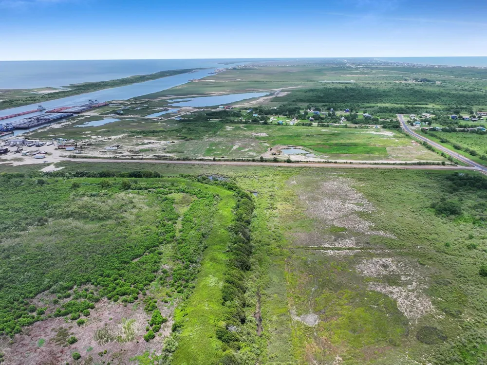 1336 John Wayne Road Port Bolivar, TX 77650