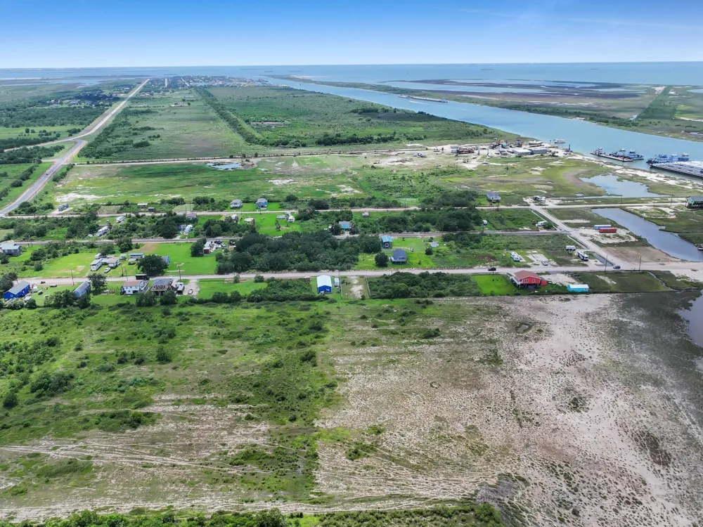 1336 John Wayne Road Port Bolivar, TX 77650
