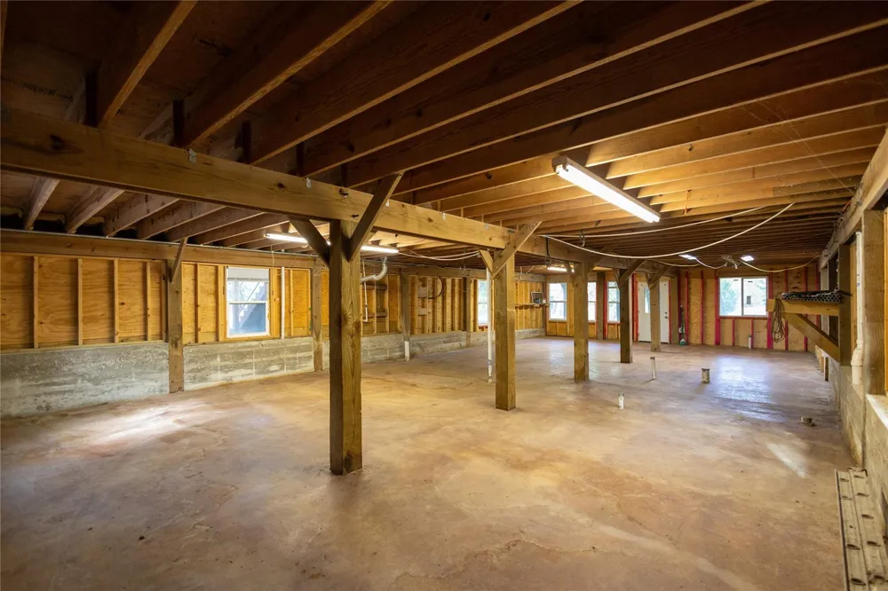3190 Settlers Lane Madisonville, TX 77864