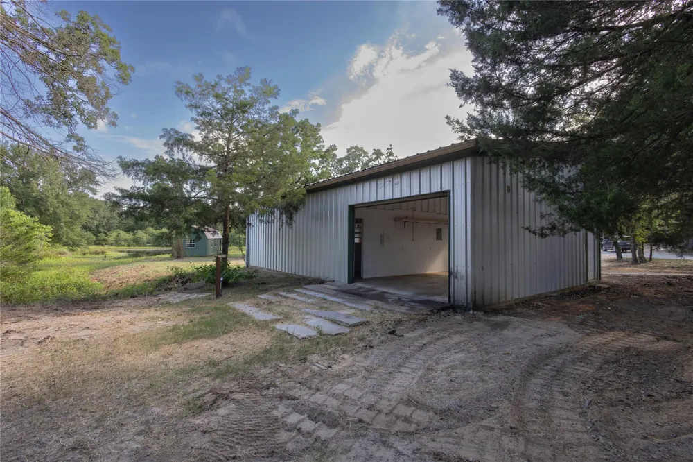 3190 Settlers Lane Madisonville, TX 77864