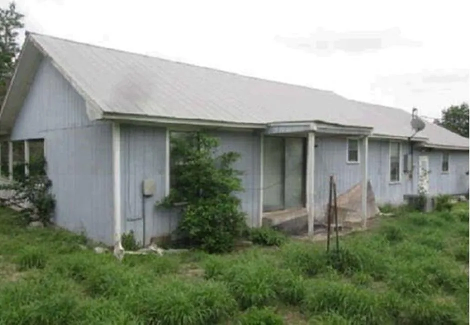 1603 Hackberry Street Three Rivers, TX 78071