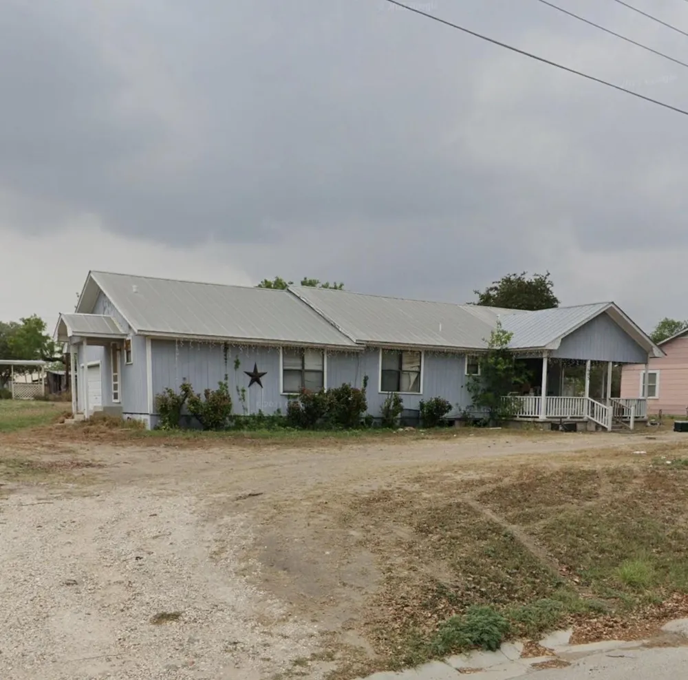 1603 Hackberry Street Three Rivers, TX 78071