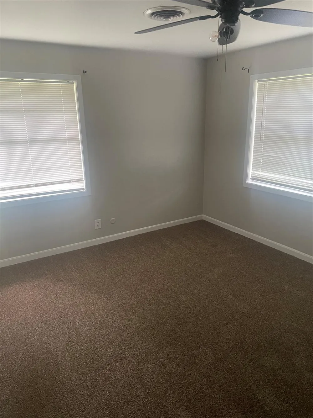 911 Roberts Street El Campo, TX 77437